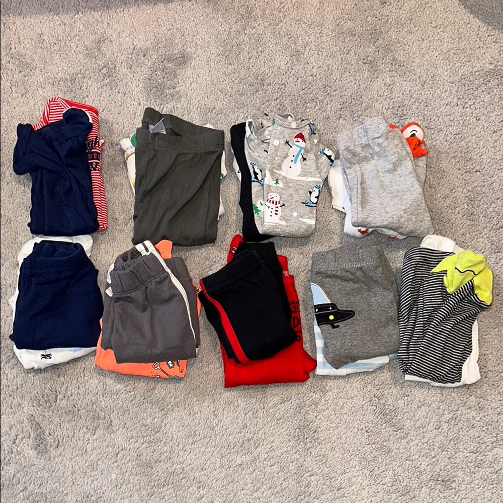 Assorted baby boys Clothing Bundle Size 0-3 months 9 outfits 18 pieces Carters